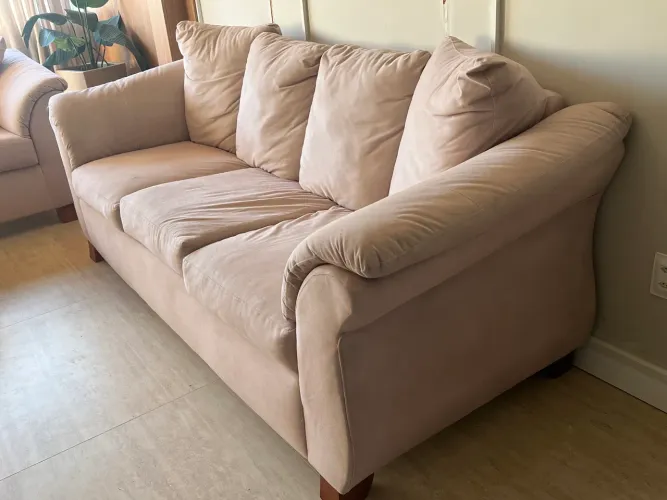Sofá de três lugares,fazer retirada!