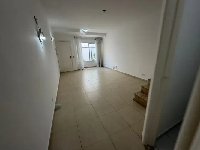 Sobrado em Condomínio Fechado à Venda | Jardim Marajoara | 3 Dormitórios | 1 Suíte | 2 Vag