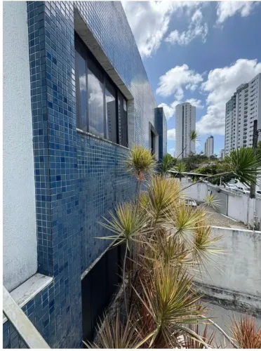 Duas casas em Casa Forte | 300 m² | 6 quartos | 4 vagas