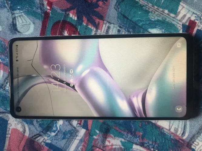 SANSUNG galaxy a21s funcionando perfeitamente apenas com duas parte da tela meio quebrada 