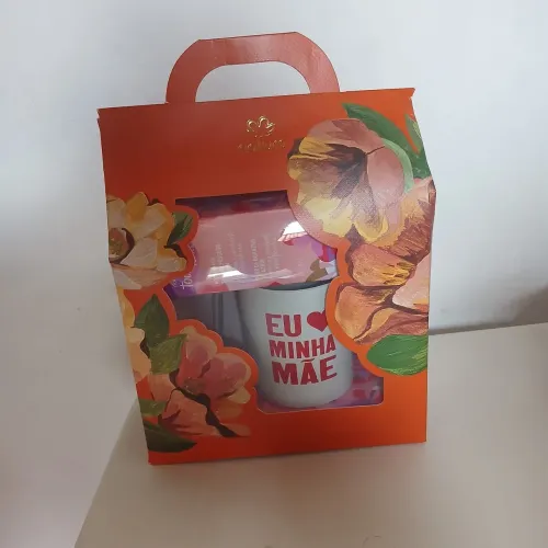 Sua mãe merece um kit cheio de amor....