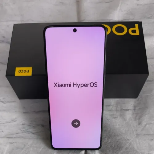 POCO F6 512GB / 12GB RAM (XIAOMI) (ZERADO SEM MARCAS DE USO) CELULAR SUPER POTENTE !!!