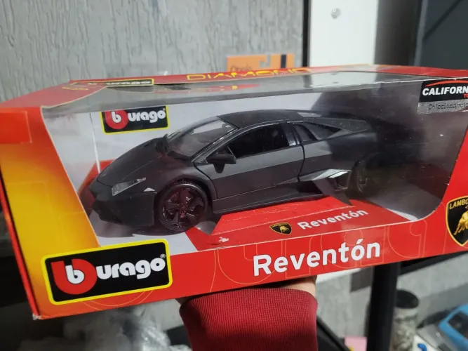 Lamborghini escala 1/18