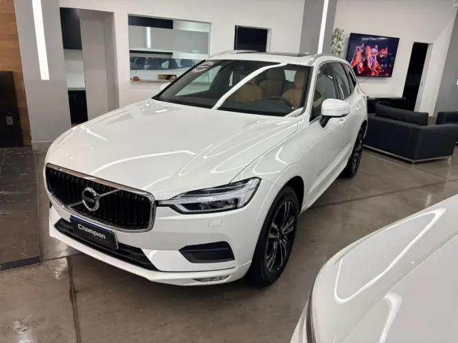 Volvo XC-60 XC 60 D-5 Momentum 2.0 AWD Diesel 5P 2019