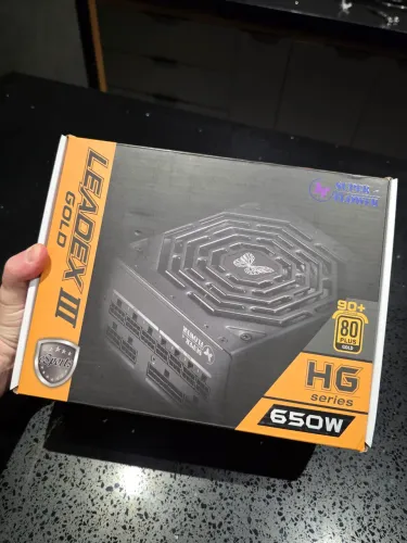 Fonte Gamer ATX SuperFlower 650watts Full Modular