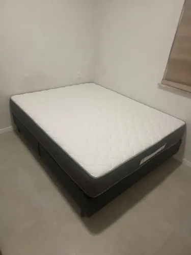 Cama Box Ortobom Queen - 4 meses de uso - Molas ensacadas de alta qualidade
