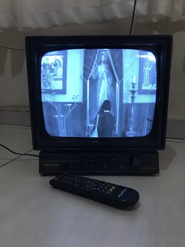 Tv preto e branco philco 10pol. Só 260