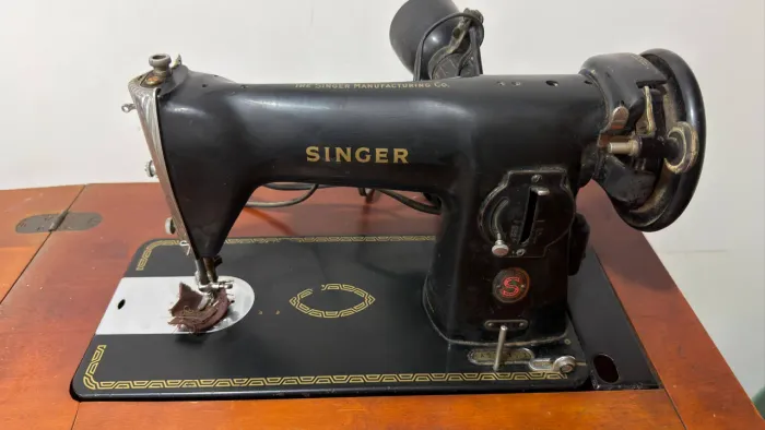 Máquina de costura Singer