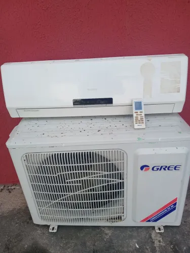 Ar-condicionado Gree 9000 BTUS ja instalado 1,400 reais