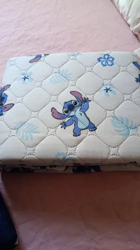 Roupas de cama e utensílios domésticos