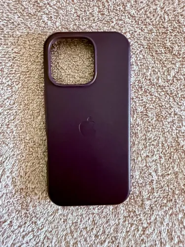 Vendo capinha usado de IPhone 16 pro