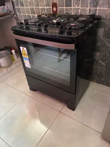Fogão Electrolux Novo.