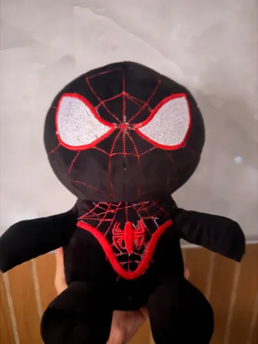 Boneco de Pelúcia Homem Aranha Black