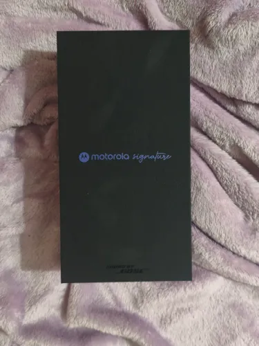 [LACRADO] Motorola Signature Verde 512 GB ,12+12 GB RAM