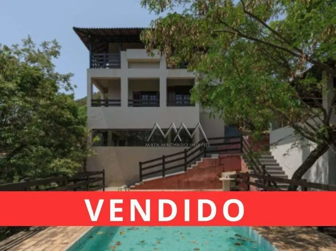 Casa à Venda no Condomínio Vila Del Rey | 750 m² - 4 quartos.