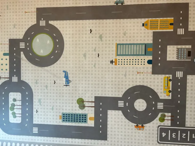 Tapete vinílico infantil tema pista de carros