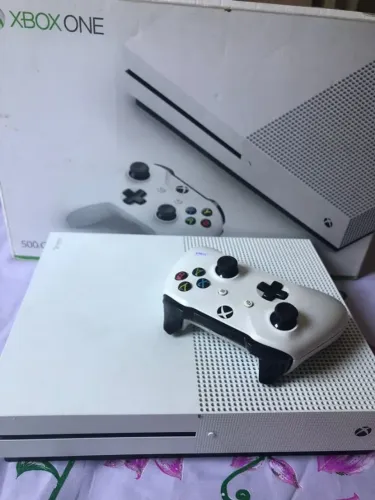 XBOX ONE S (aceito propostas, bora conversar)