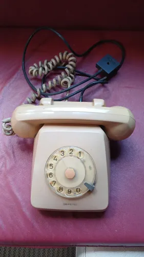 Telefone antigo 