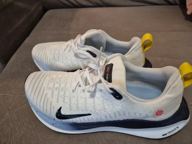 Tênis Nike Infinity Run 4