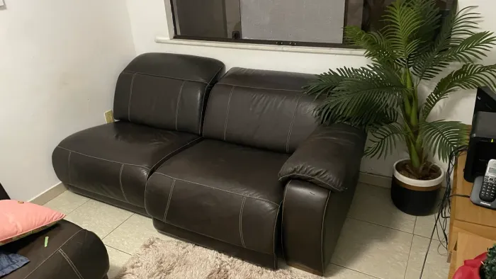 VENDE SE SOFÁ DE COURO