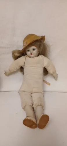 Boneca de porcelana antiga - anos 90