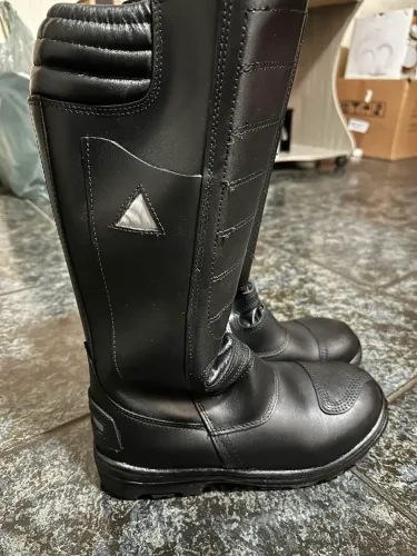 Bota de bombeiro
