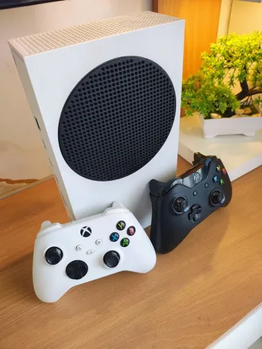 Xbox Series S - Vendo Troco - SOMOS LOJA