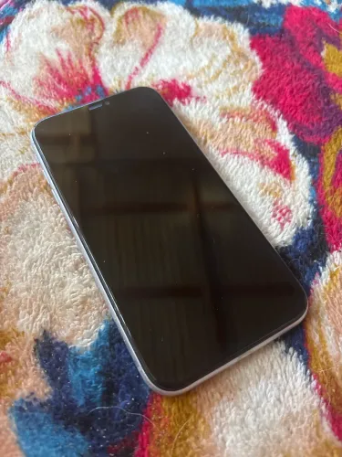 iPhone 11 para tirar peças