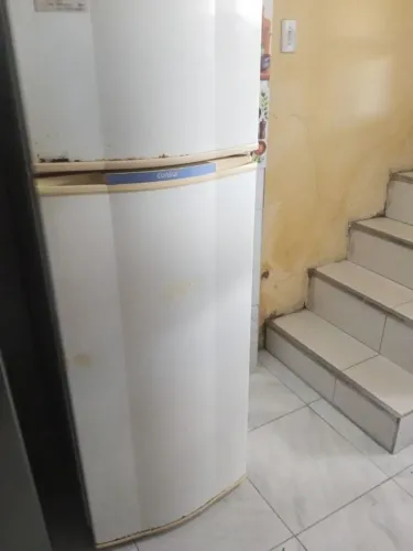 GELADEIRA EM ÓTIMAS CONDIÇÕES