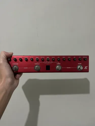 Pedal muito efeitos TANK G STAGION G