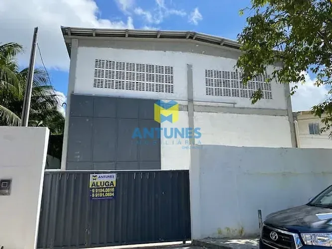Alugue Galpão em Barra de Jangada, com 324m² e piso de alta tonelagem