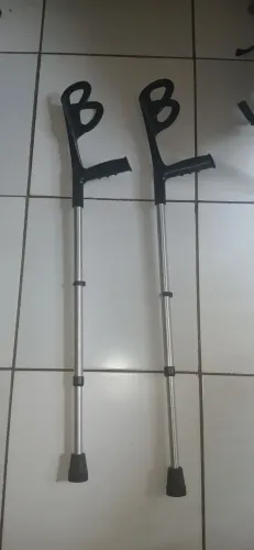 PAR DE MULETAS REGULÁVEIS