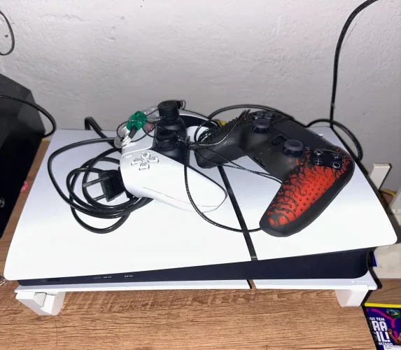 Troco ps5 na garantia com dois controles em pc gamer