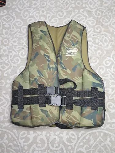 Colete Salva-Vidas Camuflado, Marca Wilson Náutica, 100% Polietileno espandido 6mm - 50Kg