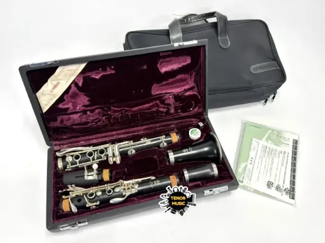 CLARINETE YAMAHA YCL-650 PROFISSIONAL - SEMI-NOVA