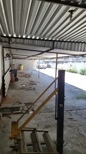 Aluga-se Local Amplo para Empreendimento (Oficina, Garagem, Deposito, etc)<br>