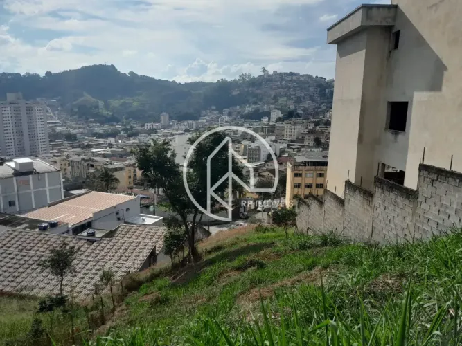 Imóvel para venda possui 306 metros quadrados em Quintas das Avenidas - Juiz de Fora - MG