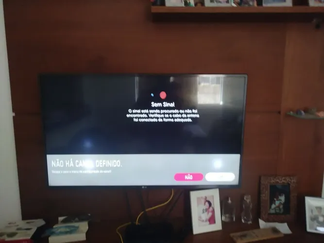 Vendo Smart TV LG 43" com controle remoto e 4 óculos 3D. Valor R$ 900,00(valor negociável)