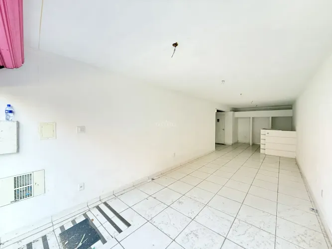 Excelente ponto comercial para locação no centro de Bragança Paulista.