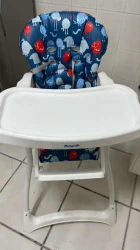 Cadeira de alimentação 