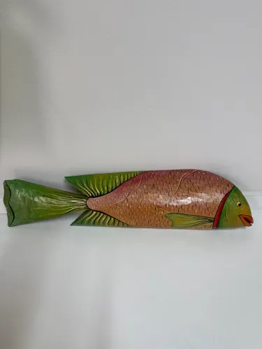Peixe na madeira 