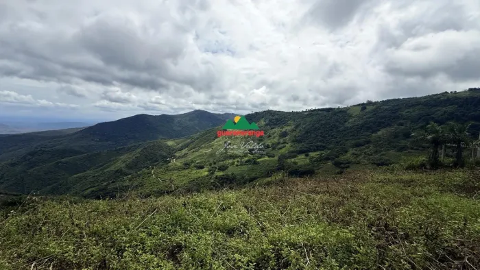 Vista permanente para o horizonte, terreno incrível com 2.000,29 m² em Mulungu.