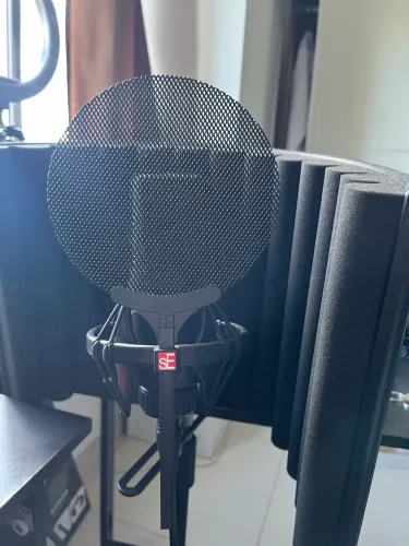 Microfone Condensador SE Electronics X1 S Studio Bundle