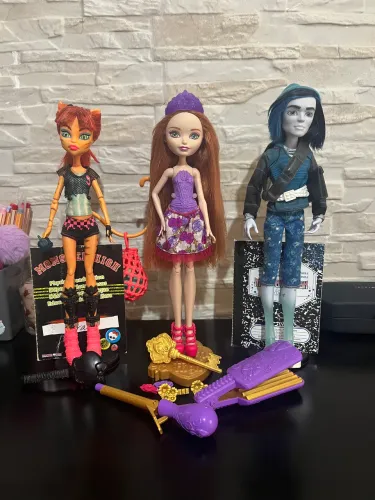 Lote Bonecas Monster High e Ever After High