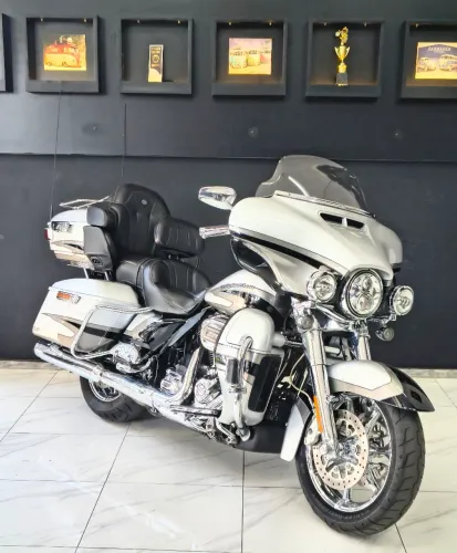 Harley Davidson CVO Limited FLHTKSE 