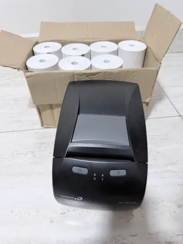 Impressora de recibos com bobinas