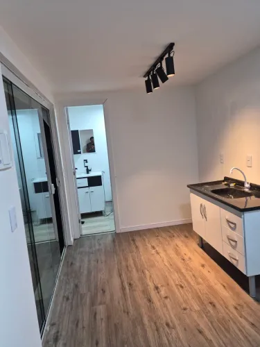 Alugo Casa/conteiner 