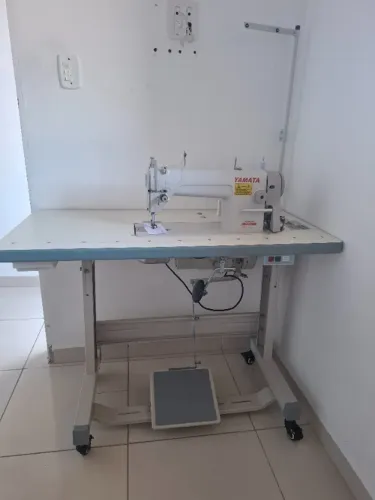 Máquina de costura industrial yamata FY8700