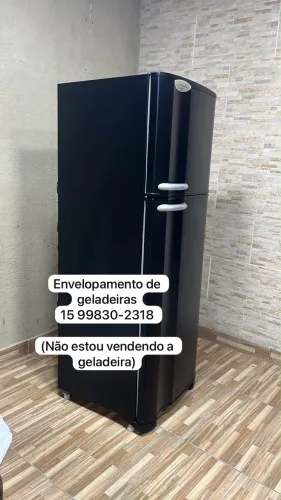Envelopamento de geladeiras