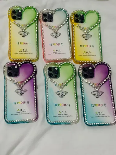 Kit  revenda atacado 50 capas de celulares iPhone e Android variadas 